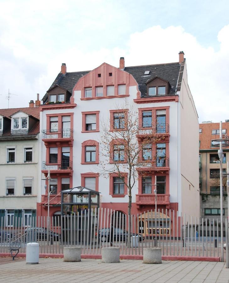 Gemuetliches Privatzimmer In Mannheims Stadtmitte ภายนอก รูปภาพ