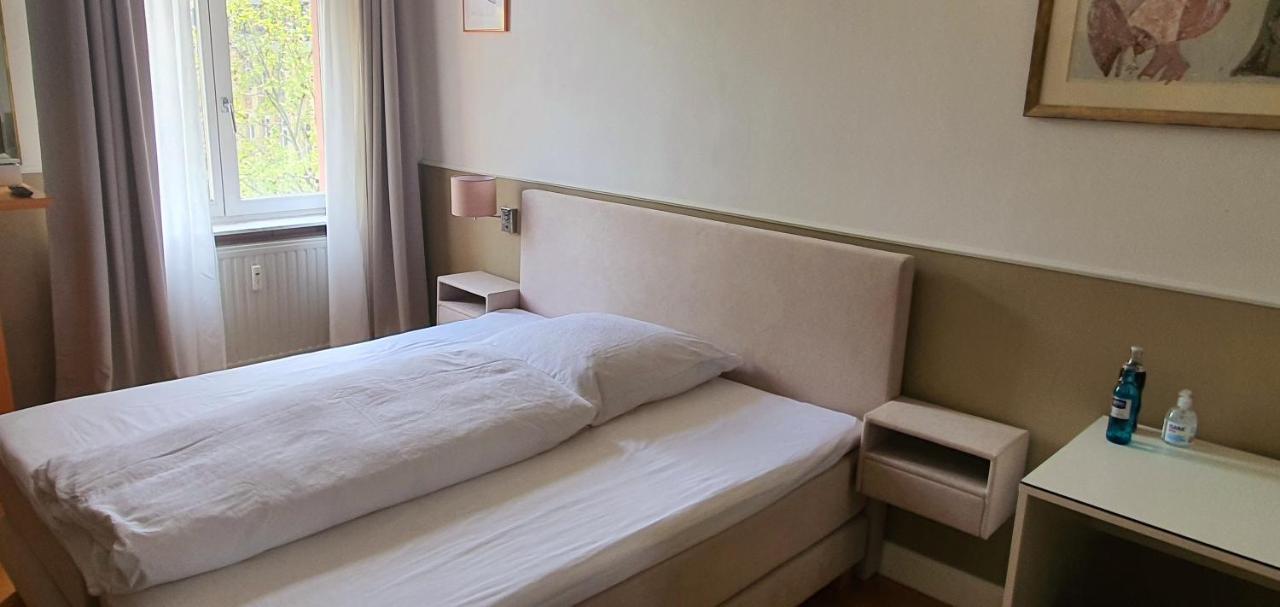 Gemuetliches Privatzimmer In Mannheims Stadtmitte ภายนอก รูปภาพ